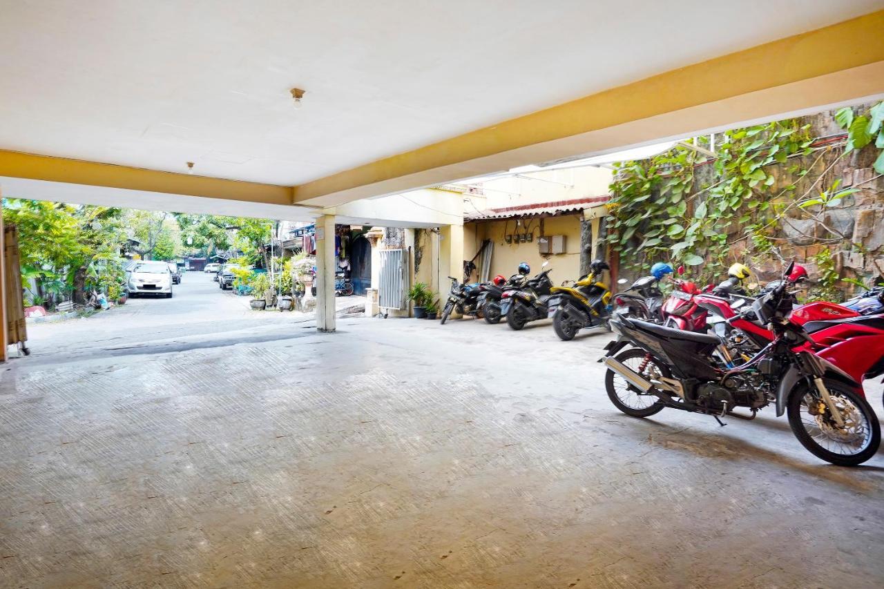 Oyo 91390 Kost Grand Royal Elite Hotel Surabaya Bagian luar foto