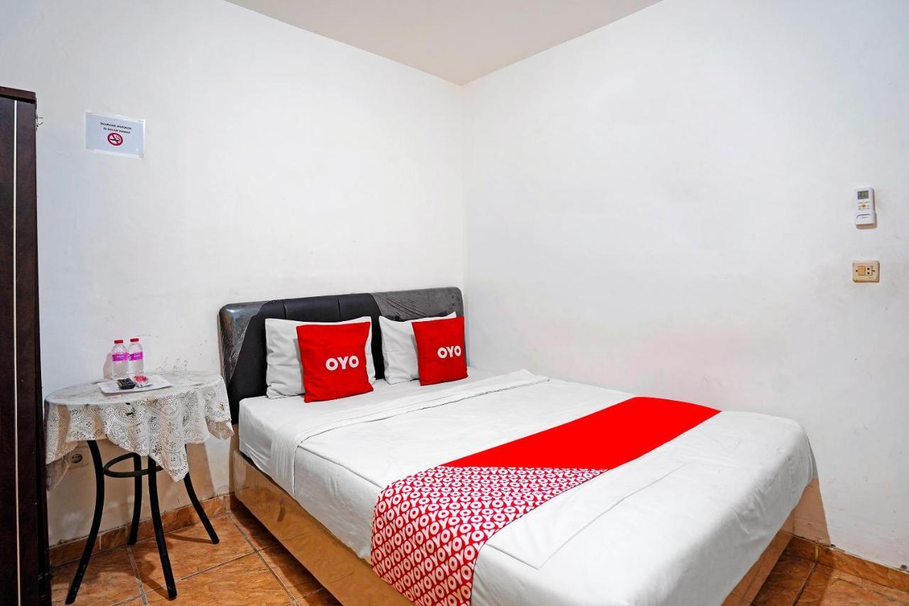 Oyo 91390 Kost Grand Royal Elite Hotel Surabaya Bagian luar foto
