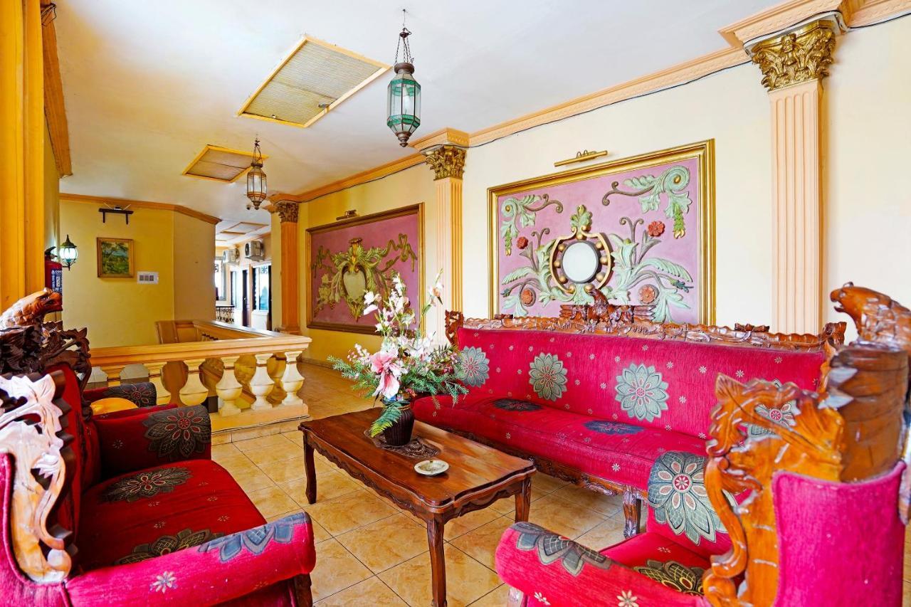 Oyo 91390 Kost Grand Royal Elite Hotel Surabaya Bagian luar foto