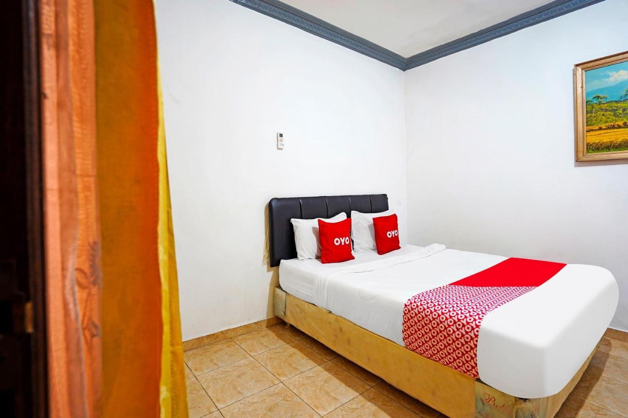 Oyo 91390 Kost Grand Royal Elite Hotel Surabaya Bagian luar foto