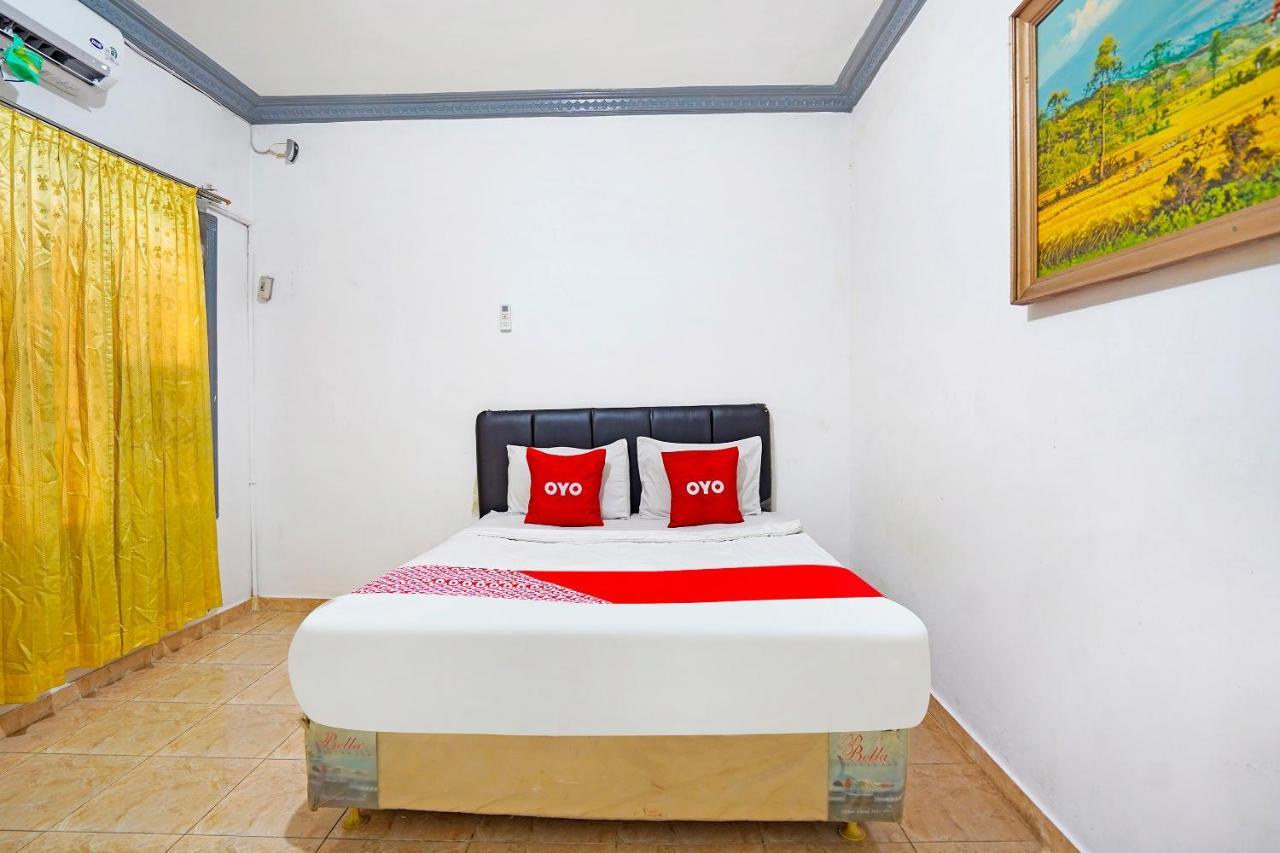 Oyo 91390 Kost Grand Royal Elite Hotel Surabaya Bagian luar foto
